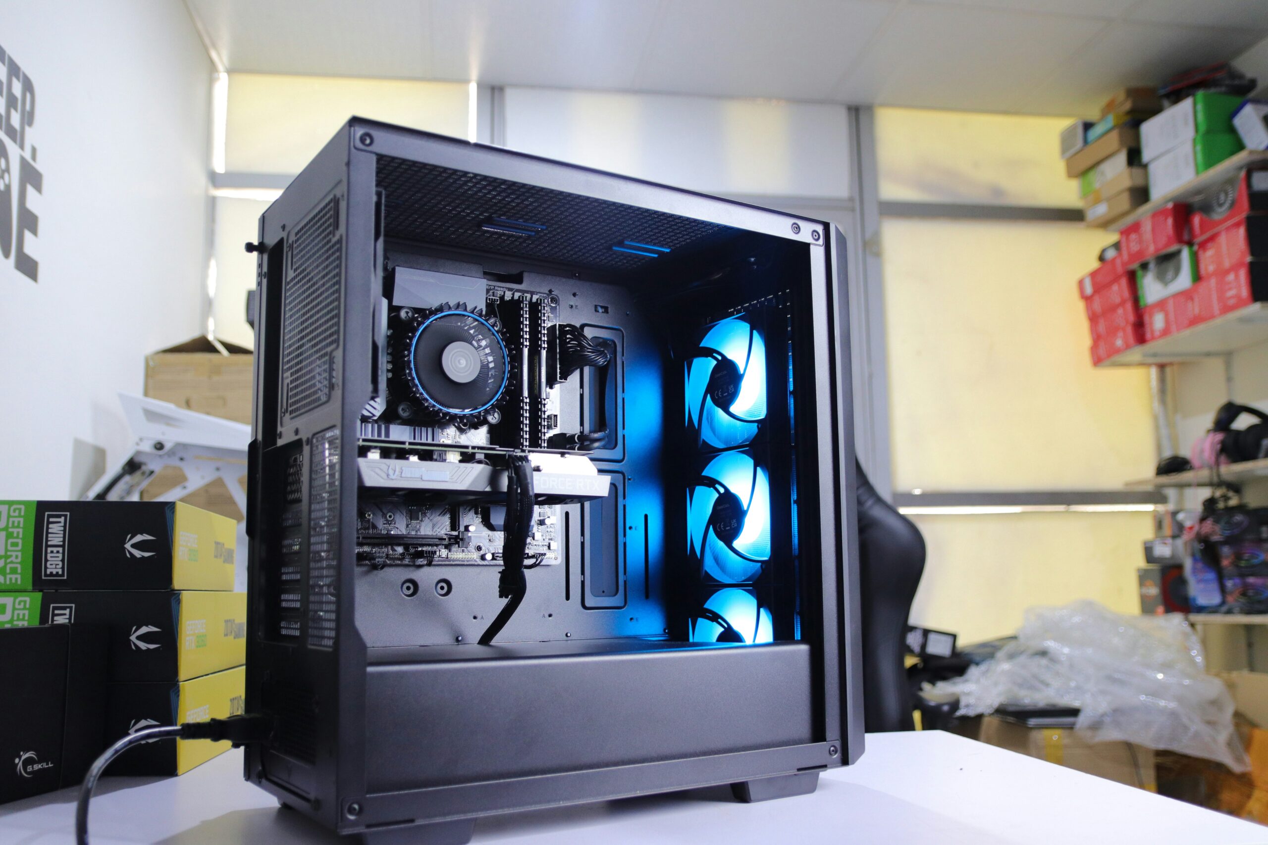 เทคนิคจัดไฟ RGB ให้การตกแต่งเคสใสดูสวยระดับมืออาชีพ